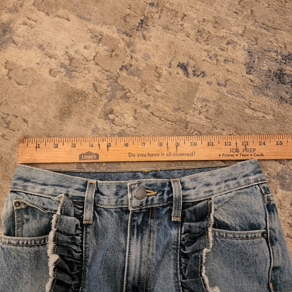 Carmar Ruffle Ursula Jeans Size 27 - Picture 15 of 15